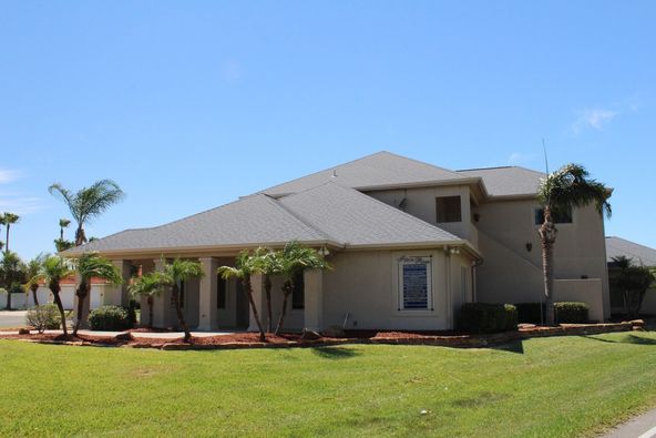 FULTON POINTE PROFESSIONAL SUITES: 621 S Fulton Beach Rd, Rockport, TX 78382
